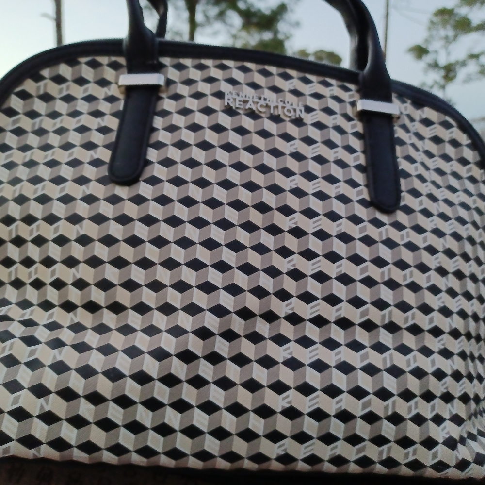 Kenneth come reaction bag